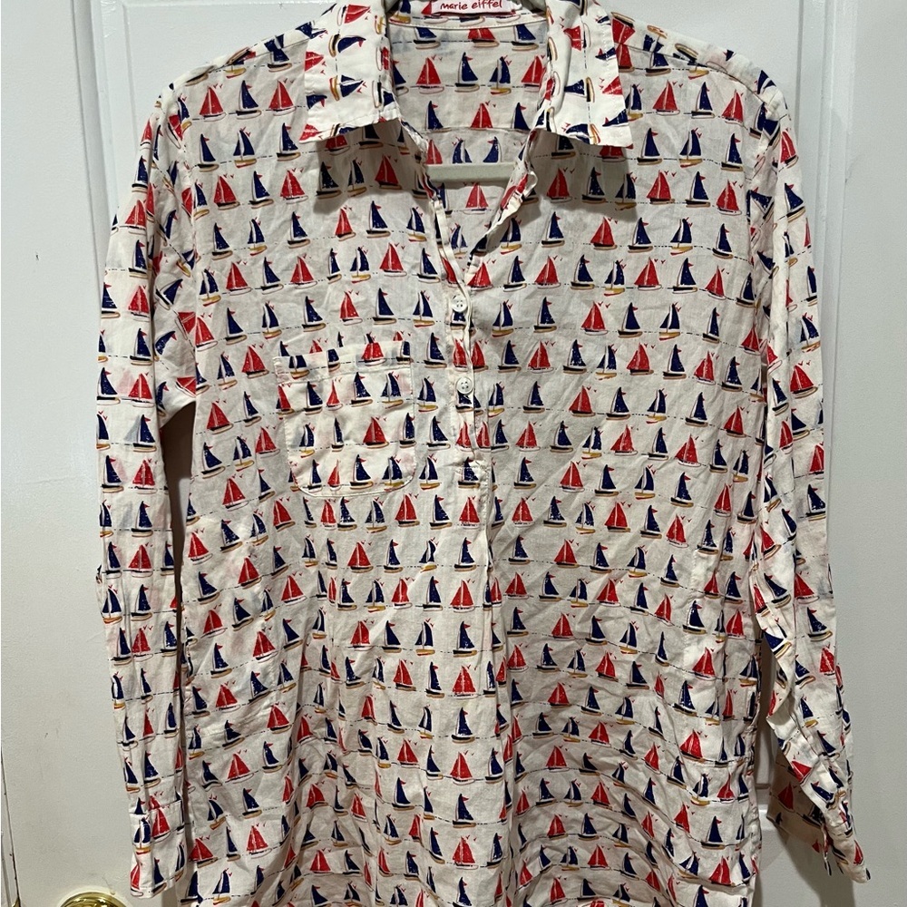 Fun print sailboat themed Tunic Top red and blue